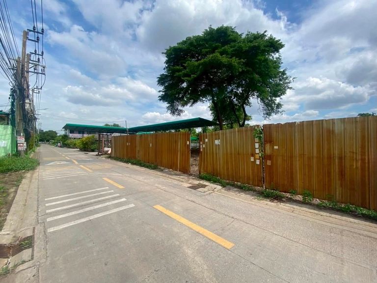 For Sale: Cheap Land in On Nut 66, Square Shaped Plot, Excellent Location Near Si Nakharin Intersection, On Nut, Yellow Line Skytrain - photo 2