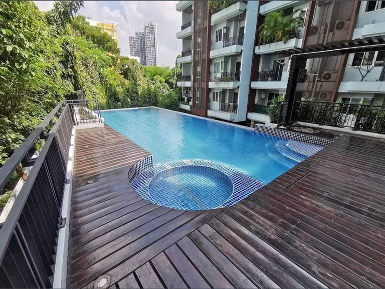 Large Condo in the City Center (The Next Garden Mix) Sukhumvit 52 - photo 13