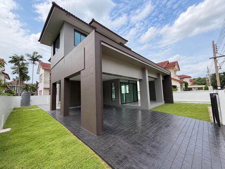 Beautiful House in Chonlada Village, Bang Bua Thong - photo 4