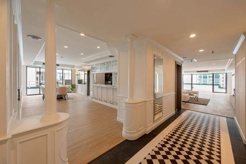 Las Colinas – Asoke - 1