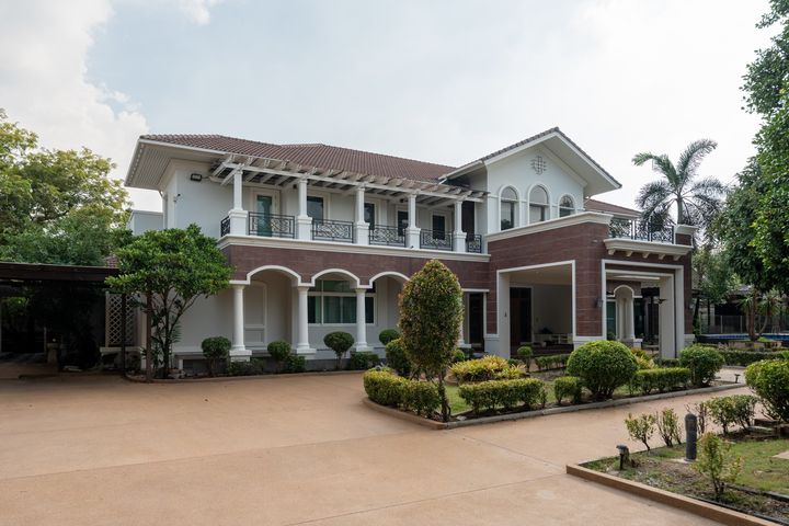 บ้านใหญ่สุดในโครงการ + มี Guest House Rare มากในโซนราชพฤกษ์ สำหรับครอบครัวระดับผู้บริหารพื้นที่ใหญ่ที่สุดในโครงการ - รูปที่ 1
