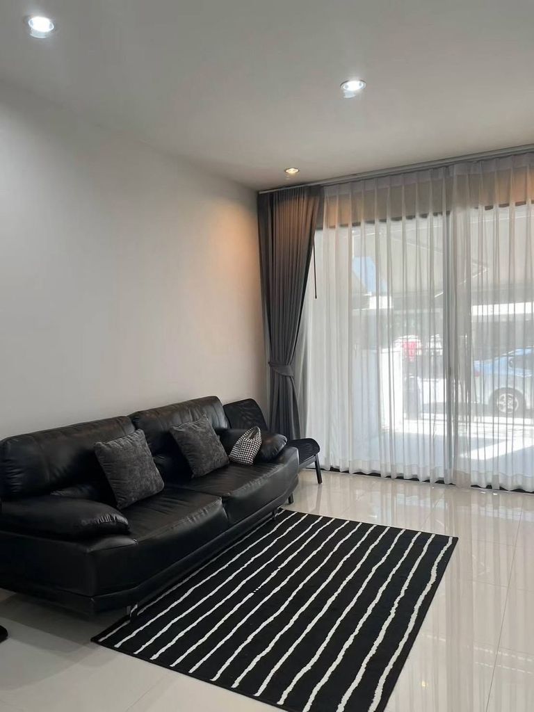 For Rent: 3-Story Townhome Baan Klang Muang Rama 9 - Krungthep Kreetha - photo 3