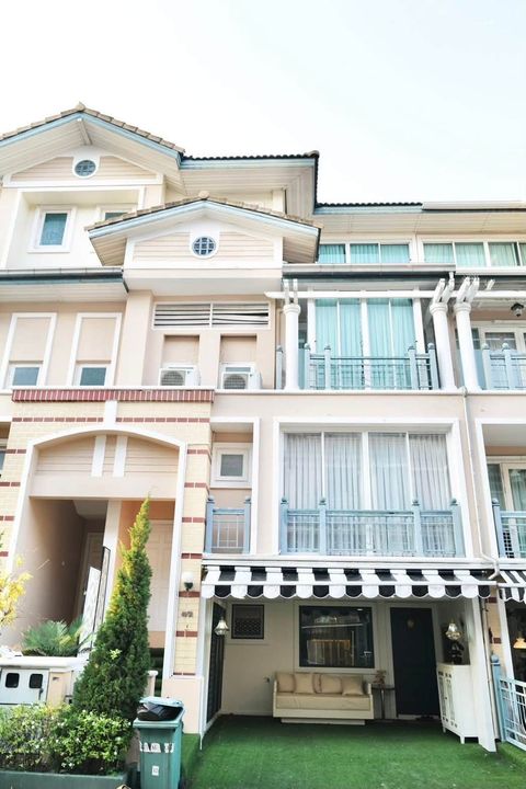ทาวโฮมหรูให้เช่า เจ้าของปล่อยเอง พร้อมอยู่! ใกล้ Central Eastville - 1