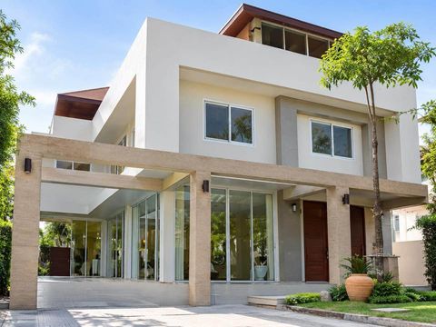 Spacious private house in Thonglor - 1