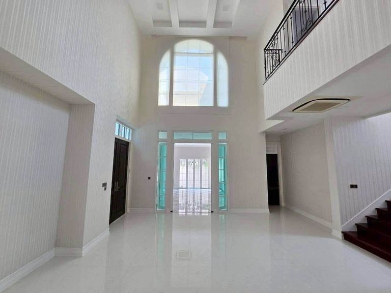 Ultra Luxury Mansion from Land & Houses LADAWAN Rama 2 - photo 7