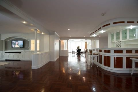 [FOR RENT] - Oriental Towers, Ekkamai Soi 12 - 2