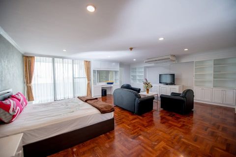 [FOR RENT] - Oriental Towers, Ekkamai Soi 12 - 5