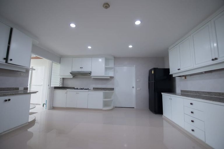 [FOR RENT] - Oriental Towers, Ekkamai Soi 12 - photo 8