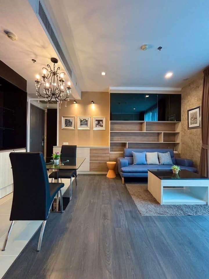 Edge Sukhumvit 23 for rent, beautifully decorated corner room with a bathtub, 1 Bedroom, 10th floor - photo 1