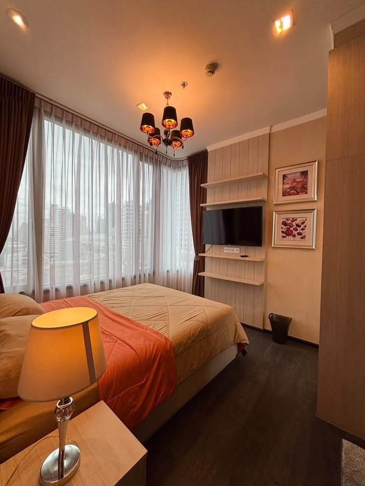 Edge Sukhumvit 23 for rent, beautifully decorated corner room with a bathtub, 1 Bedroom, 10th floor - photo 2