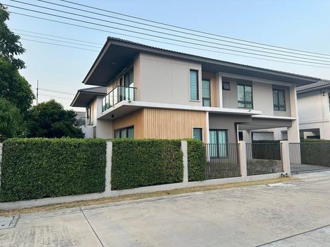 ขายบ้านเดี่ยว 2 ชั้น สภาพดี ทำเลทอง ใกล้เมือง และมอเตอร์เวย์ - 2