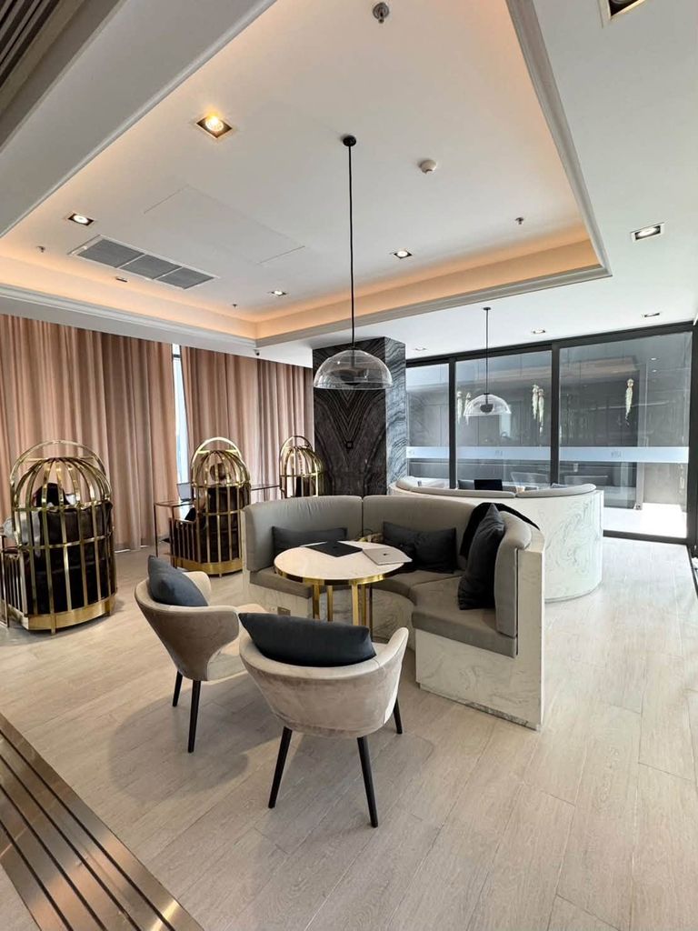 Life One Wireless Ploenchit - photo 14