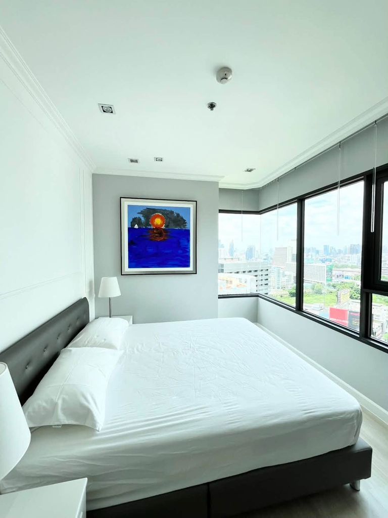 Life One Wireless Ploenchit - photo 5