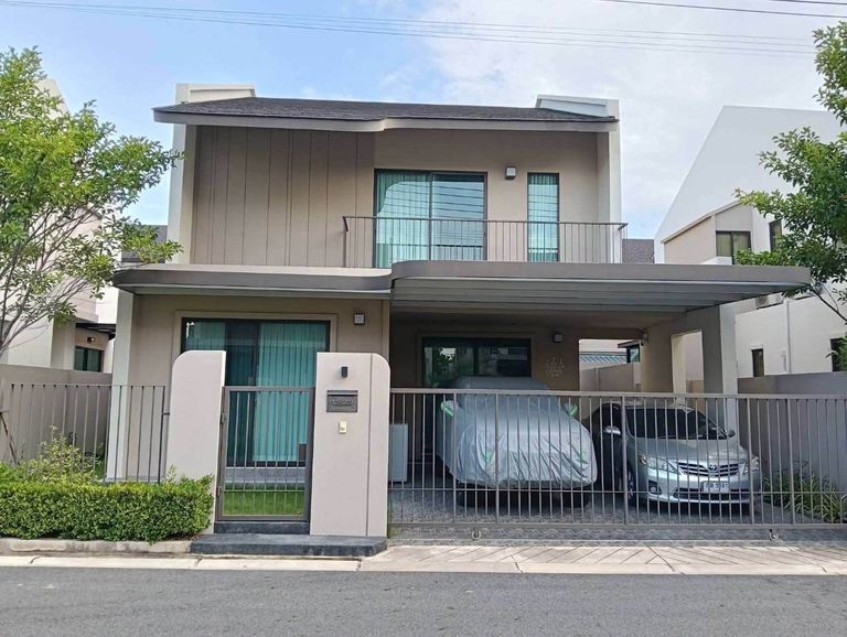 For Sale: 2-Story Detached House in a Luxury Project with a Good Community, Nana Hill Site, Bang Phra, Mountain View - photo 1