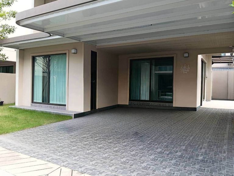 For Sale: 2-Story Detached House in a Luxury Project with a Good Community, Nana Hill Site, Bang Phra, Mountain View - photo 2