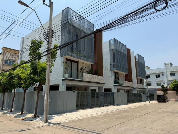 บ้านหรูทำเลทอง เชื่อมต่อทุกการเดินทางทั้ง รถไฟฟ้า สนามบินสุวรรณภูมิ ถนนหลายสาย และทางด่วนหมู่บ้านปรีชา ราม 3 - รูปที่ 2