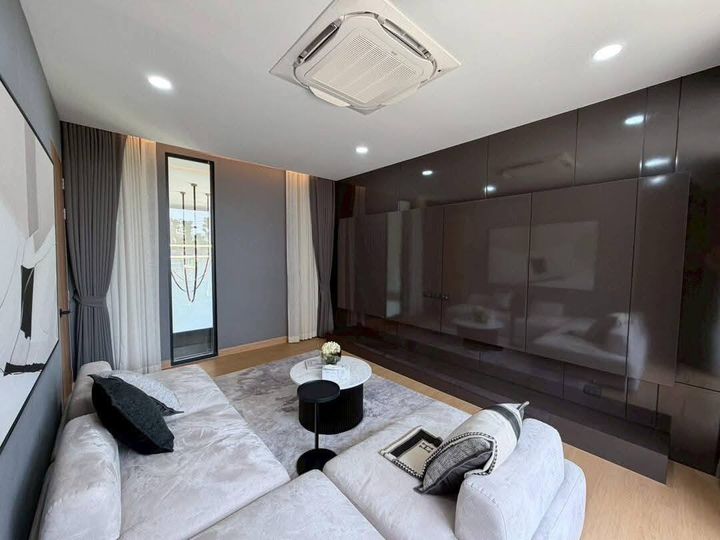 บ้านหรูทำเลทอง เชื่อมต่อทุกการเดินทางทั้ง รถไฟฟ้า สนามบินสุวรรณภูมิ ถนนหลายสาย และทางด่วนหมู่บ้านปรีชา ราม 3 - รูปที่ 7