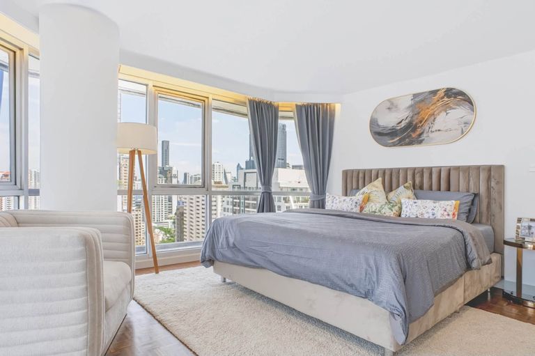 Newly Renovated Corner Unit with Wrap-Around City Views – 2 Bedrooms at Sukhumvit Suite - photo 6