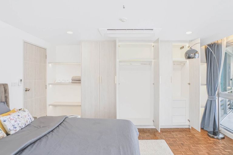 Newly Renovated Corner Unit with Wrap-Around City Views – 2 Bedrooms at Sukhumvit Suite - photo 9