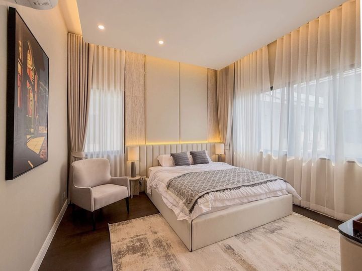 บ้านหรูทำเลกรุงเทพกรีฑา ขาย & ให้เช่า บ้านหรูสไตล์คฤหาสน์ นาราสิริ กรุงเทพกรีฑา บ้านเดี่ยว 2 ชั้น - รูปที่ 15