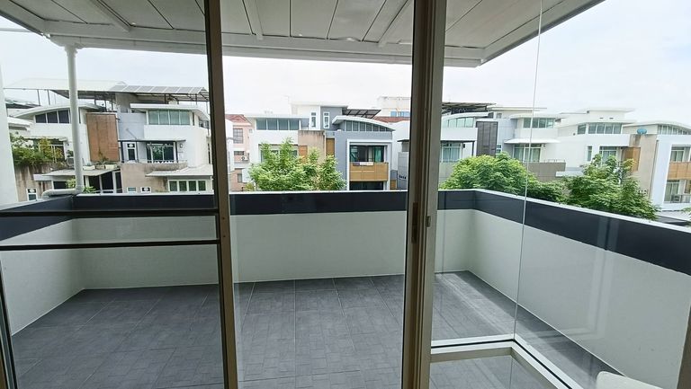 ขายบ้าน IRIS RESIDENCE | บ้าน 3 ชั้นครึ่ง + ดาดฟ้า ทำเลประดิษฐ์มนูธรรม - รูปที่ 6