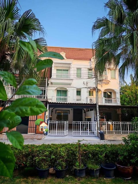 ให้เช่า townhouse รีโนเวทใหม่กริ๊บ | 3 ห้องนอน @ กัลปพฤกษ์–สาทร 5นาทีถึง BTS บางหว้า - 1