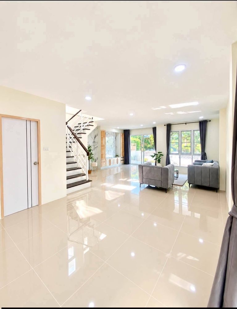 Urgent Sale: 2-Story Detached House in Vises Sukkhakorn Village Like - photo 7