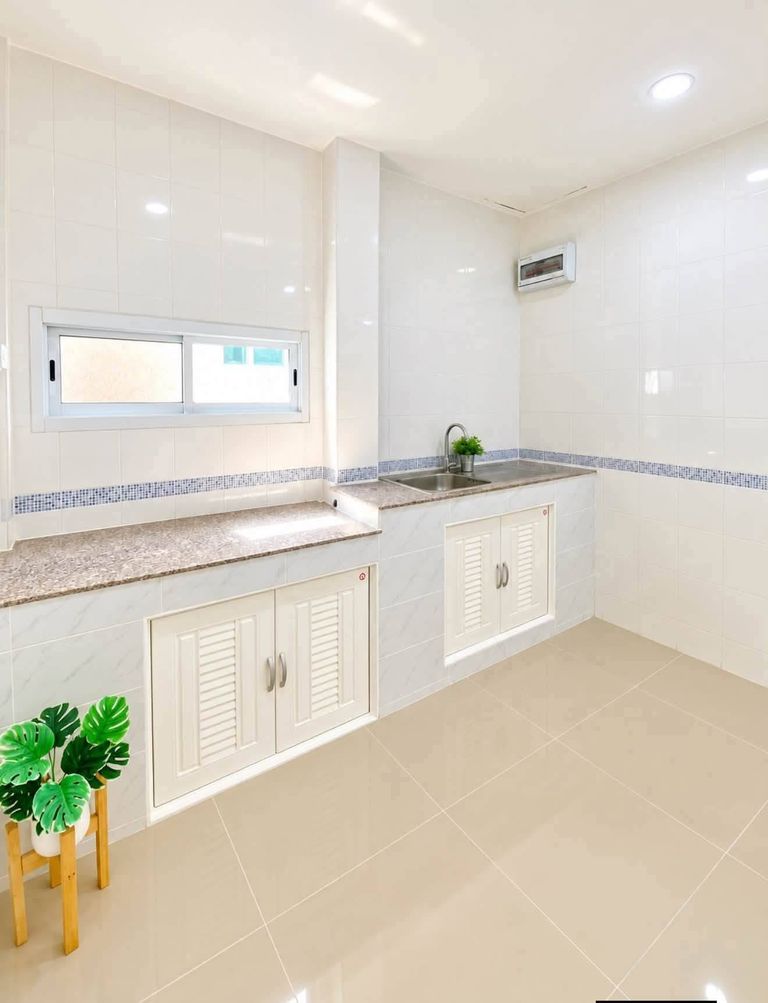 Urgent Sale: 2-Story Detached House in Vises Sukkhakorn Village Like - photo 8