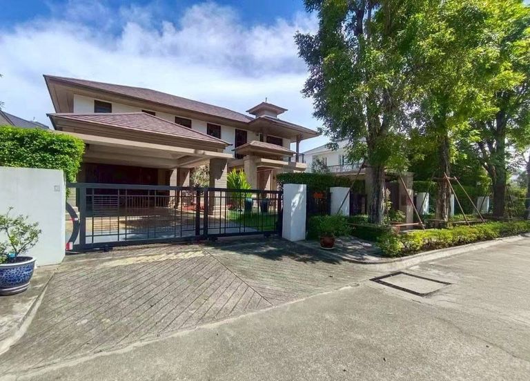 For Sale: House in Narasiri Village, Pattanakarn-Srinakarin 450 sqm - photo 2