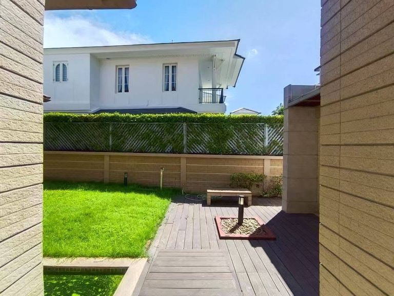 For Sale: House in Narasiri Village, Pattanakarn-Srinakarin 450 sqm - photo 6