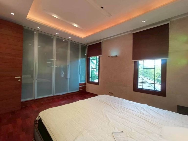 For Sale: House in Narasiri Village, Pattanakarn-Srinakarin 450 sqm - photo 9