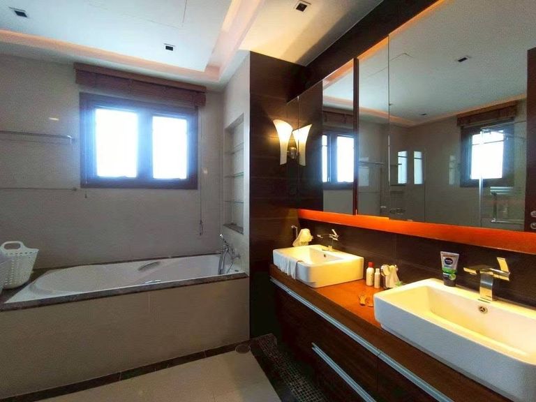 For Sale: House in Narasiri Village, Pattanakarn-Srinakarin 450 sqm - photo 11