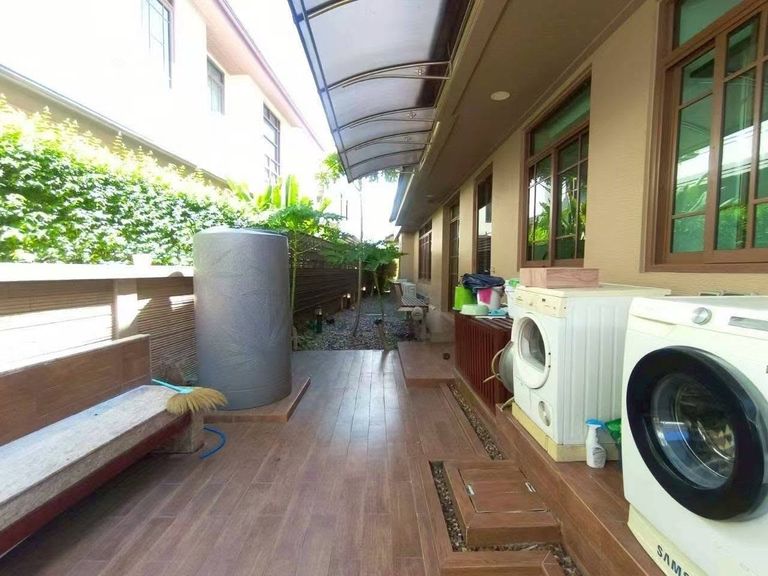 For Sale: House in Narasiri Village, Pattanakarn-Srinakarin 450 sqm - photo 12