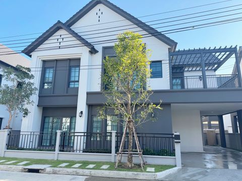 บ้านตกแต่งใหม่  เฟอร์ใหม่ พร้อมต่อเติมหลังคาหลังบ้านเรียบร้อย เซนโทร บางนา / Centro  bangna / Centro บางนา - 1