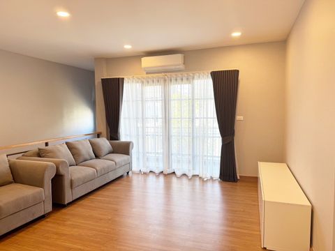 บ้านตกแต่งใหม่  เฟอร์ใหม่ พร้อมต่อเติมหลังคาหลังบ้านเรียบร้อย เซนโทร บางนา / Centro  bangna / Centro บางนา - 5