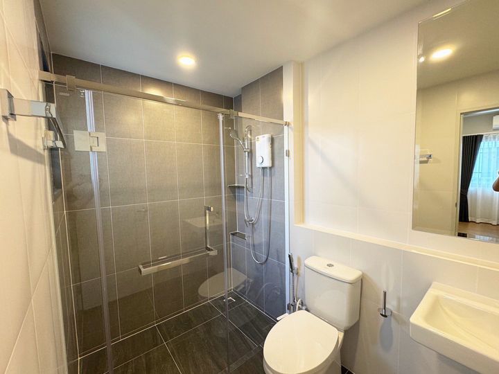บ้านตกแต่งใหม่ เฟอร์ใหม่ พร้อมต่อเติมหลังคาหลังบ้านเรียบร้อย เซนโทร บางนา / Centro bangna / Centro บางนา - รูปที่ 13