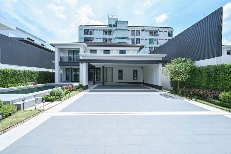 (Rent) ELSE Bearing 32 | Fully Furnished & Ready to move!! - รูปที่ 1