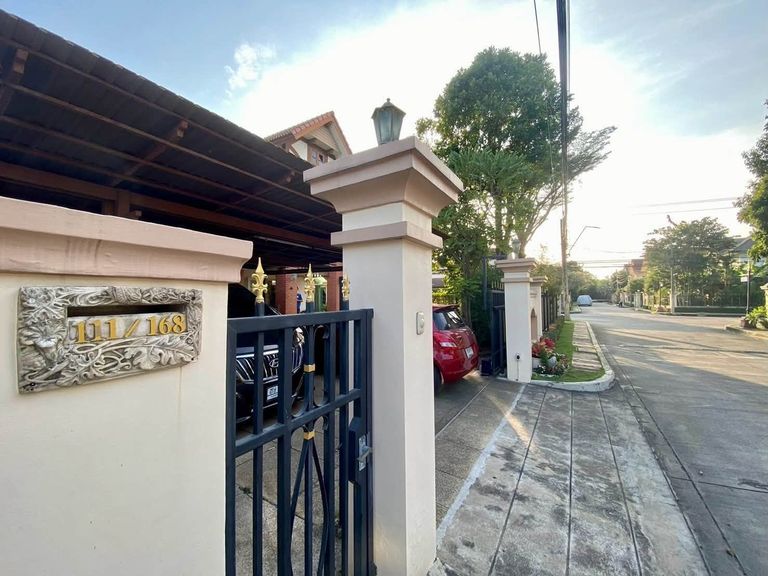 Corner Single House for Sale at Laddarom Wacharapol–Sukhaphiban 5 - photo 5