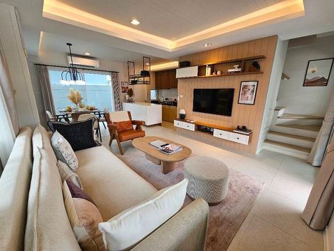 ให้เช่าบ้านตัวอย่าง Indy 2 บางนา - รามคำแหง 2 Town House หลังมุม 2 ชั้นครึ่ง - 1