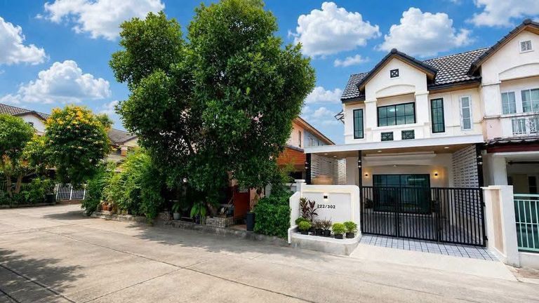 บ้านพร้อมอยู่ โครงการคุณภาพ ติดถนนใหญ่กาญจนาภิเษก เดินทางสะดวกสบาย - รูปที่ 1