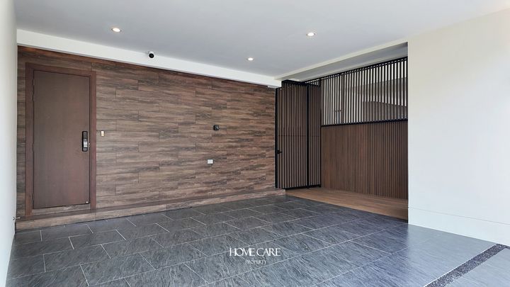 For Sale at a Loss Price of 19.9 Million - The Valor Ram Inthra 62, Near the Skytrain, MRT Pink Line at the Entrance of the Soi - photo 19