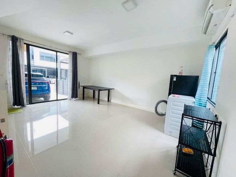 2-Story Townhome at Pleno Ladprao-Serithai Project - photo 2
