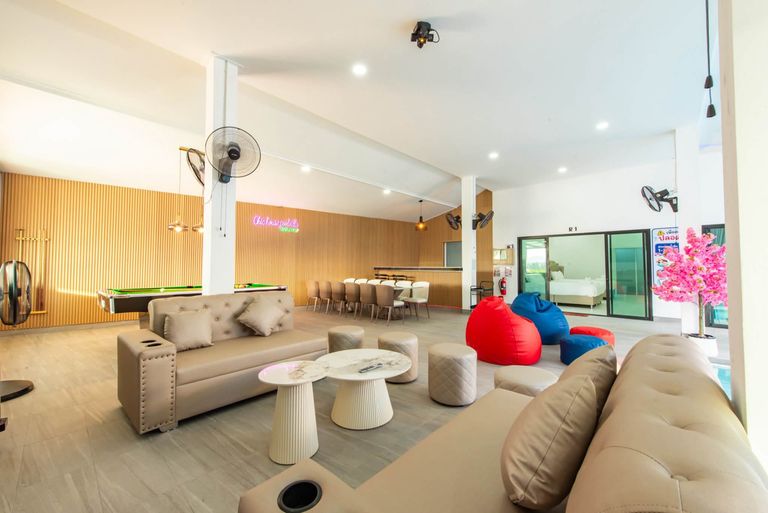 Pool Villa House with 4 Bedrooms and 5 Bathrooms in Sattahip, Chonburi - photo 16