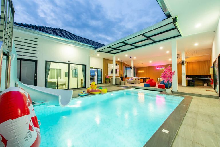 Pool Villa House with 4 Bedrooms and 5 Bathrooms in Sattahip, Chonburi - photo 5