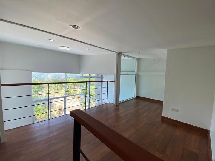 3.5-Storey Townhome, Nakniwas 48, Ladprao 71, Newly Renovated and Ready to Move In - photo 2
