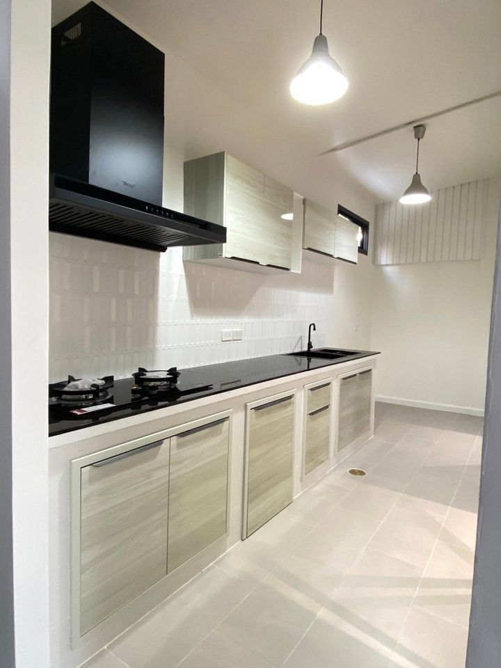 3.5-Storey Townhome, Nakniwas 48, Ladprao 71, Newly Renovated and Ready to Move In - photo 8