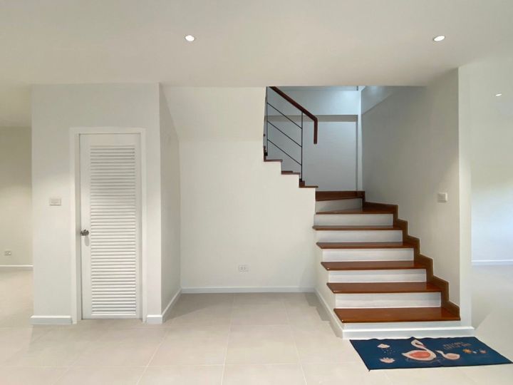 3.5-Storey Townhome, Nakniwas 48, Ladprao 71, Newly Renovated and Ready to Move In - photo 12