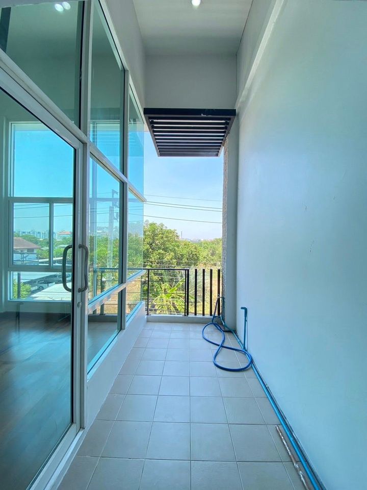 3.5-Storey Townhome, Nakniwas 48, Ladprao 71, Newly Renovated and Ready to Move In - photo 18
