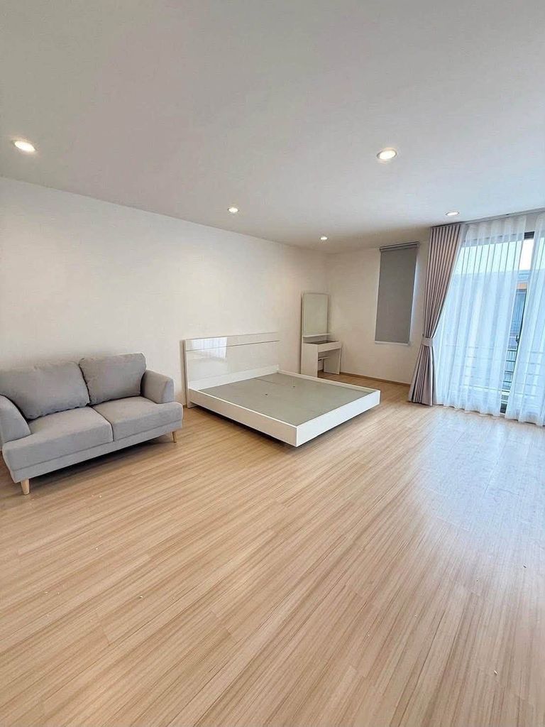 For Rent: 3.5-Story Townhome at Shizen Pattanakarn 32, Corner Unit, New House with 3 Bedrooms - photo 14