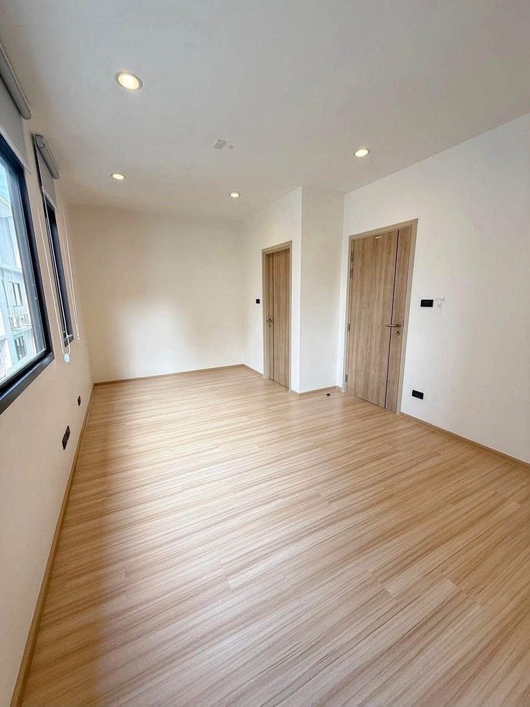 For Rent: 3.5-Story Townhome at Shizen Pattanakarn 32, Corner Unit, New House with 3 Bedrooms - photo 8